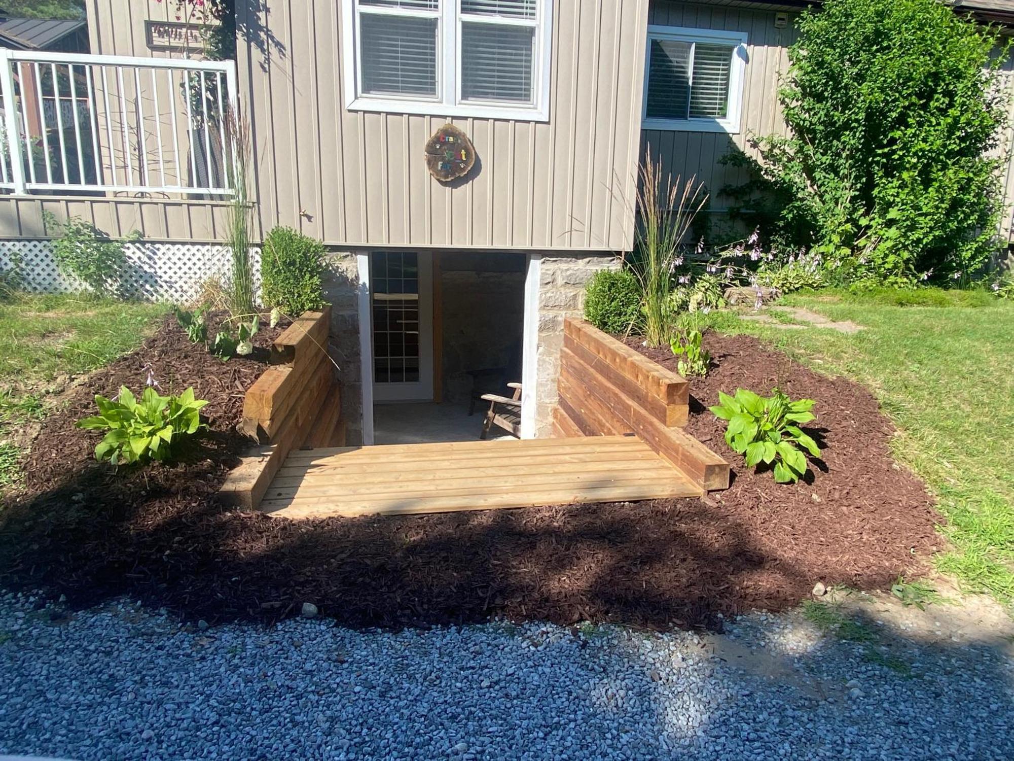 Cobourg Country Home - 10 Minutes From Cobourg Beach! Exterior photo